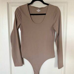 Nuuds (Daryl-Ann Denner)- Scoop Neck Long Sleeve Bodysuit- M